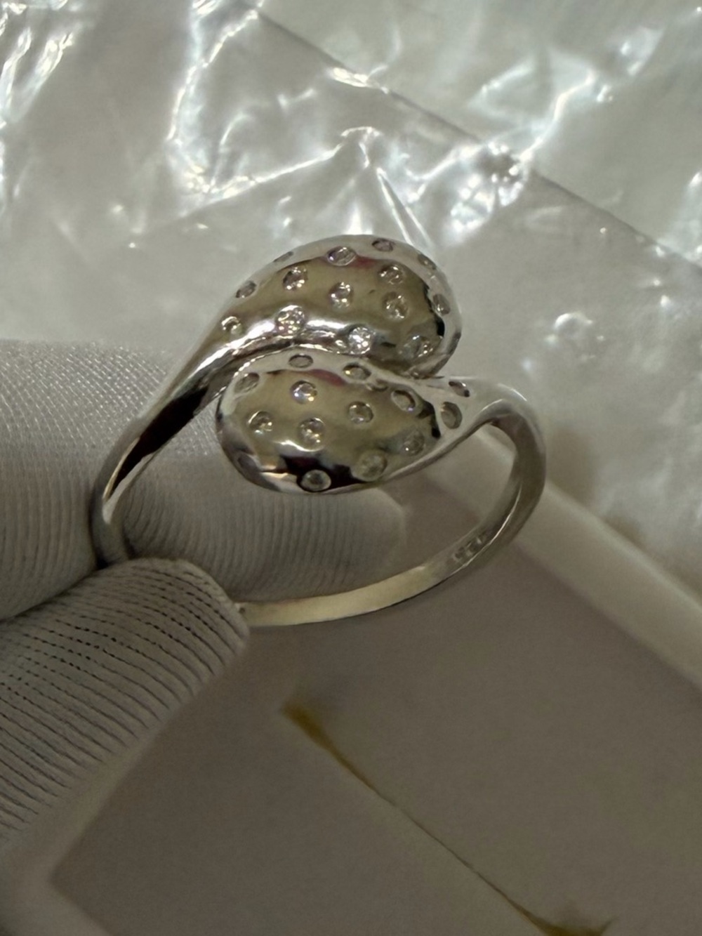 MOISSANITE 0.228CT RING - Picture 3 of 14